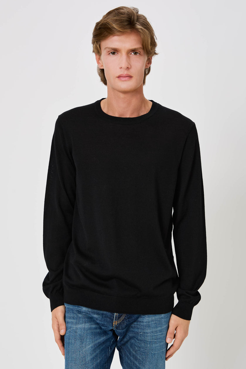 Man Crew Neck