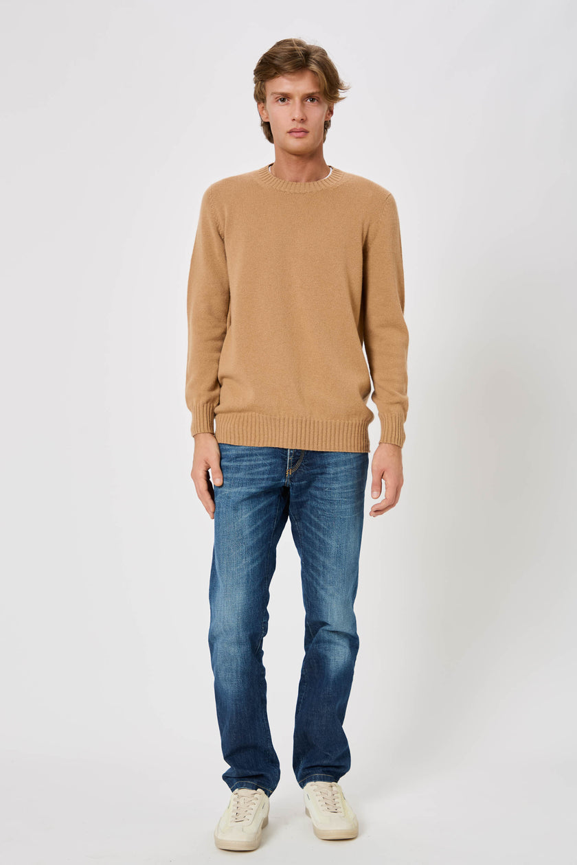 Man Crew Neck