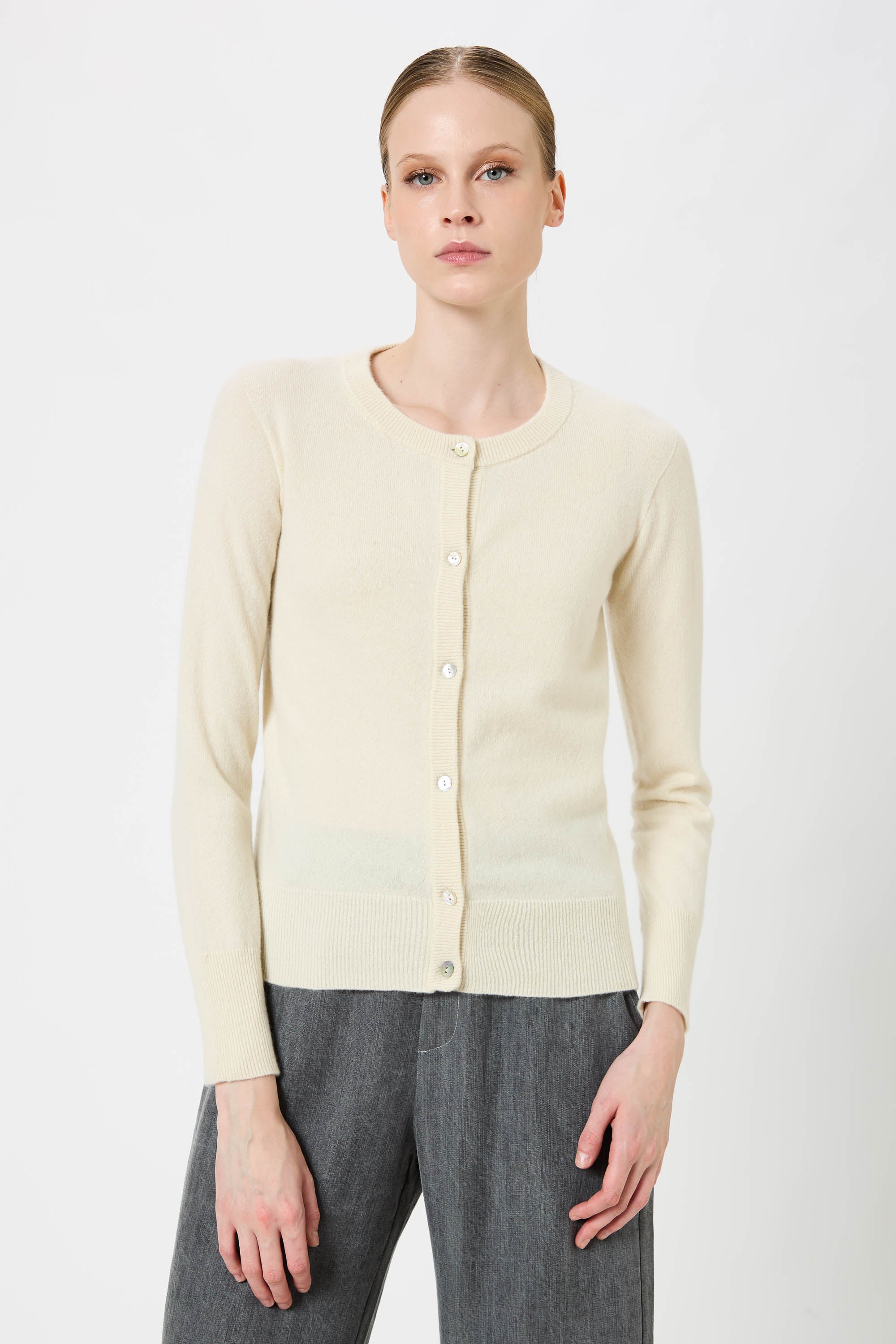 Woman Buttoned Cardigan