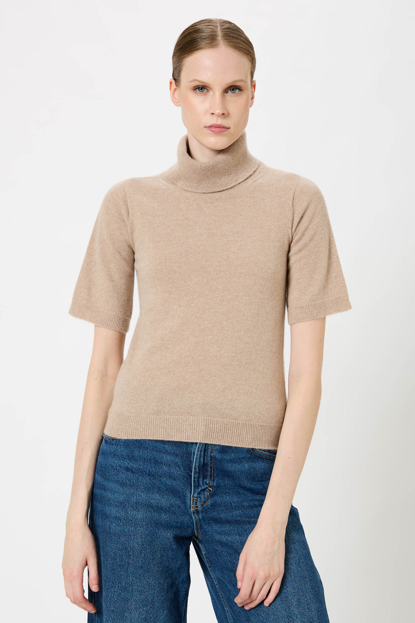 Woman Half Sleeve Turtleneck