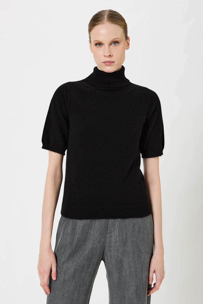 Woman Half Sleeve Turtleneck