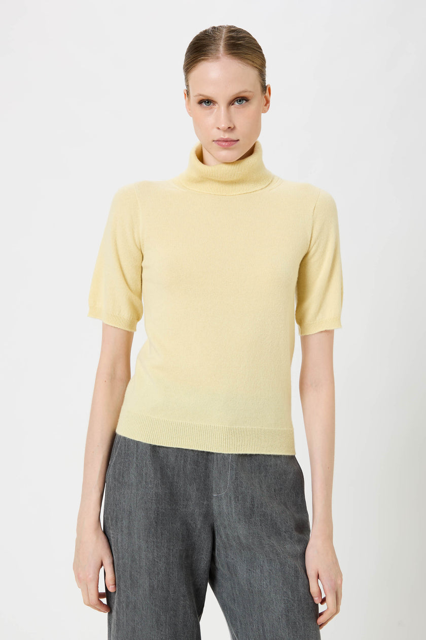 Woman Half Sleeve Turtleneck